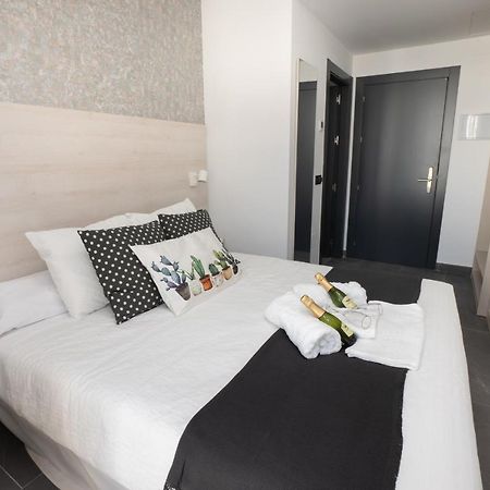 Отель Nerja-Centro-Jacuzzi- Mirador De La Ermita- Adults Recommended Экстерьер фото