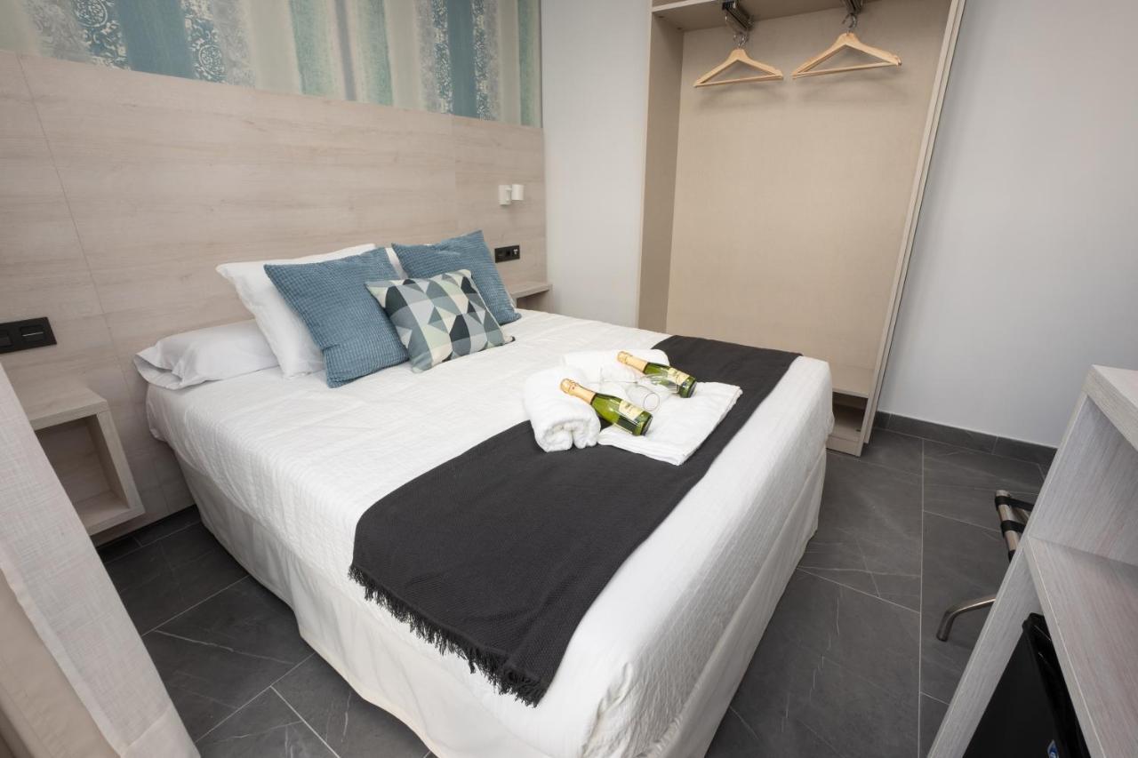 Отель Nerja-Centro-Jacuzzi- Mirador De La Ermita- Adults Recommended Экстерьер фото